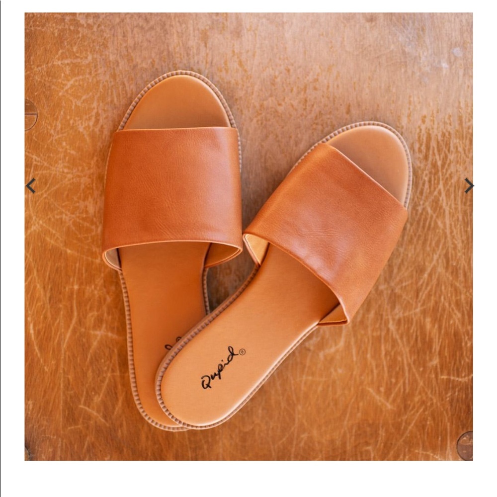 Qupid Light Tan Slides NWT Size: 8.5